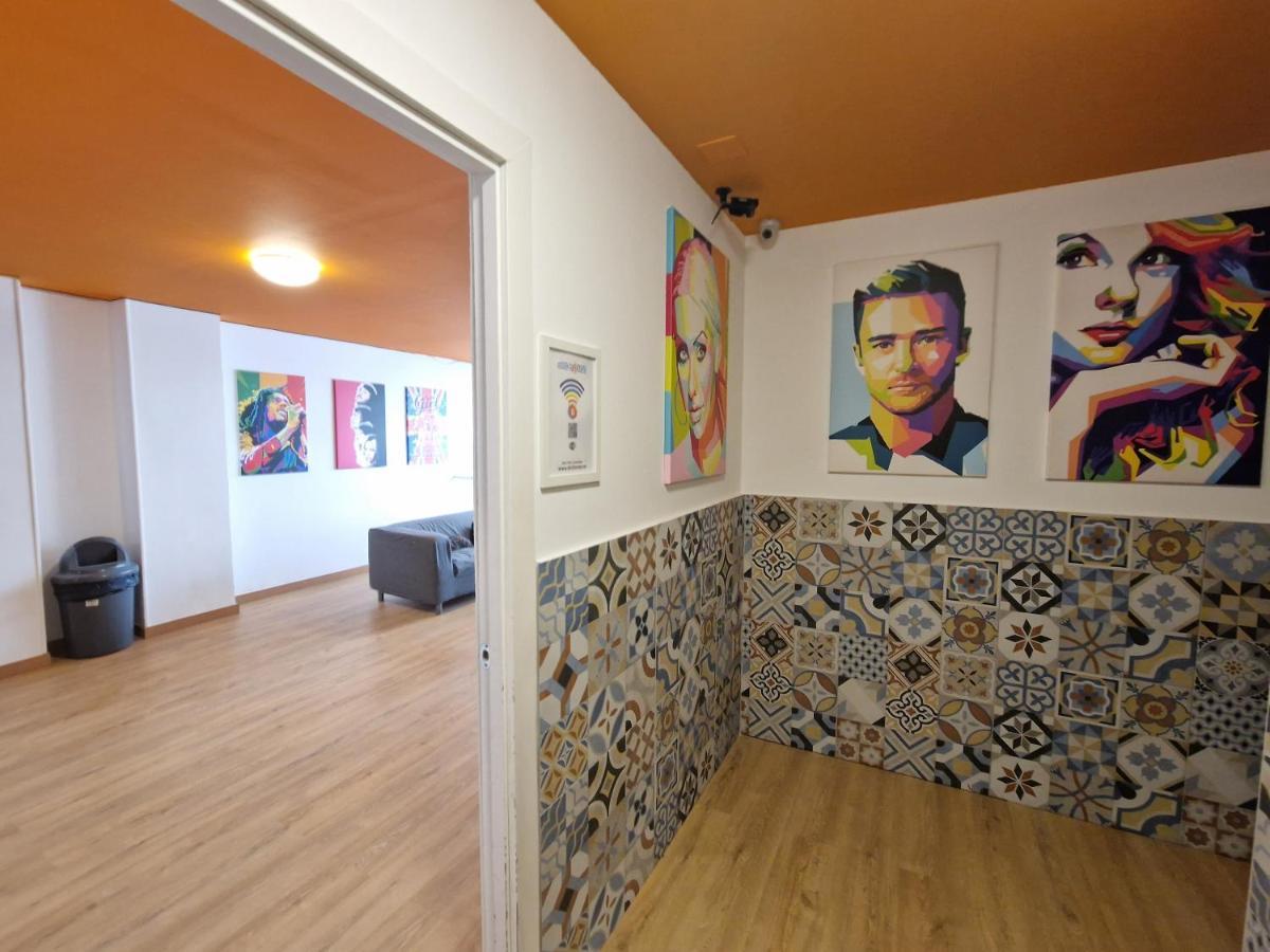 Hostel Arc House Barcelona Exterior foto